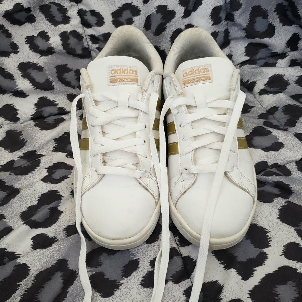 Gold cloudfoam adidas for women size 7